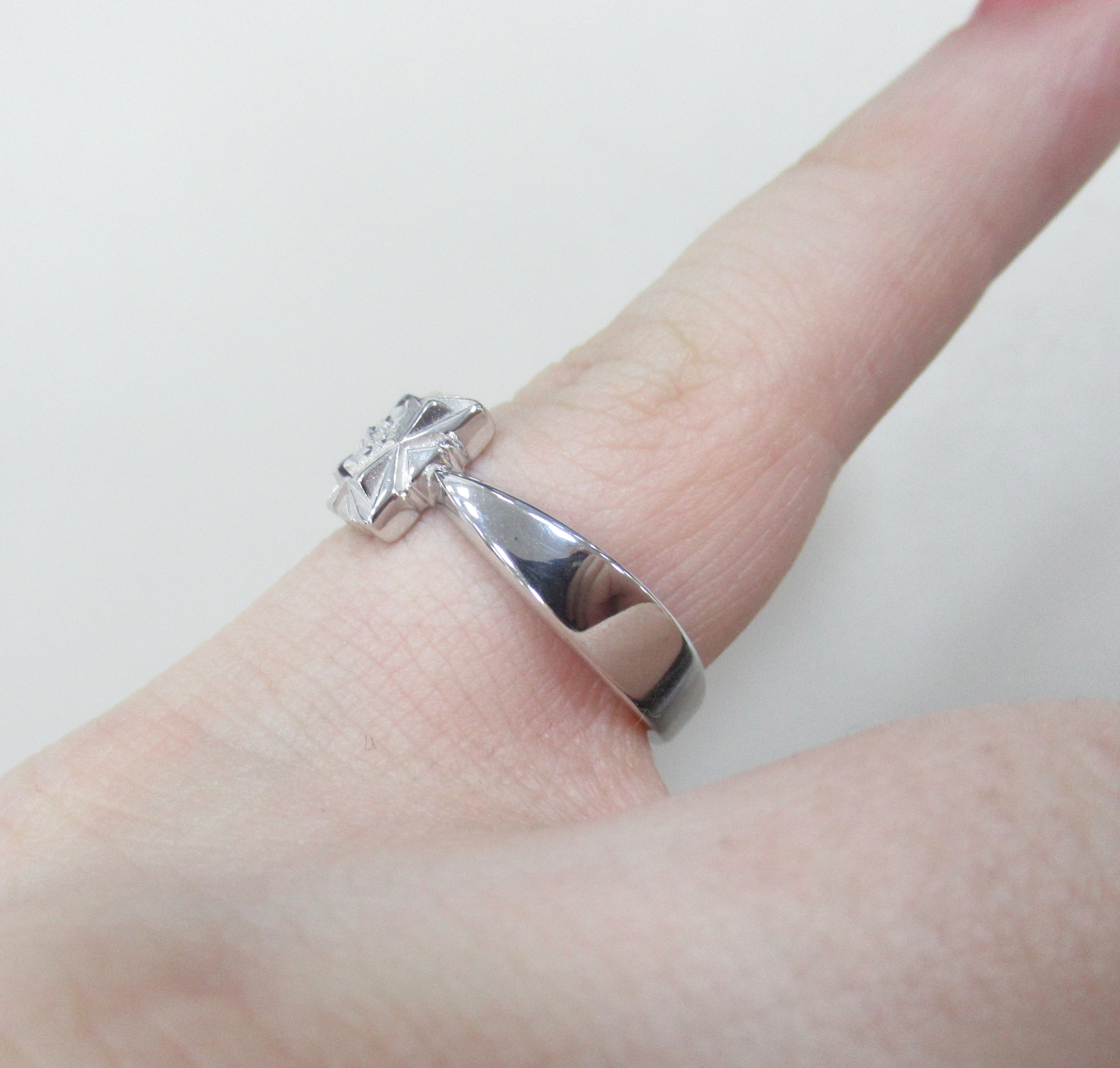 10321-001212 Кольцо (Ag 925)